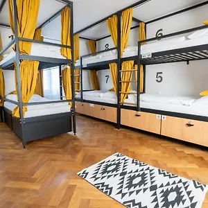 White Wolf House & Albergue