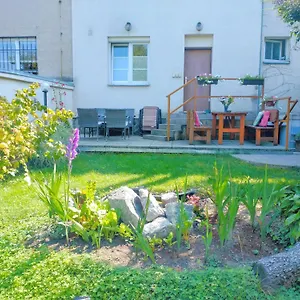 Duplex With Garden Prag