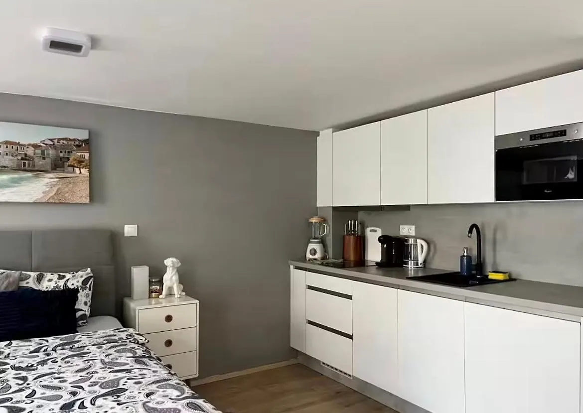 Romantic Apartment By The City Center Prague
